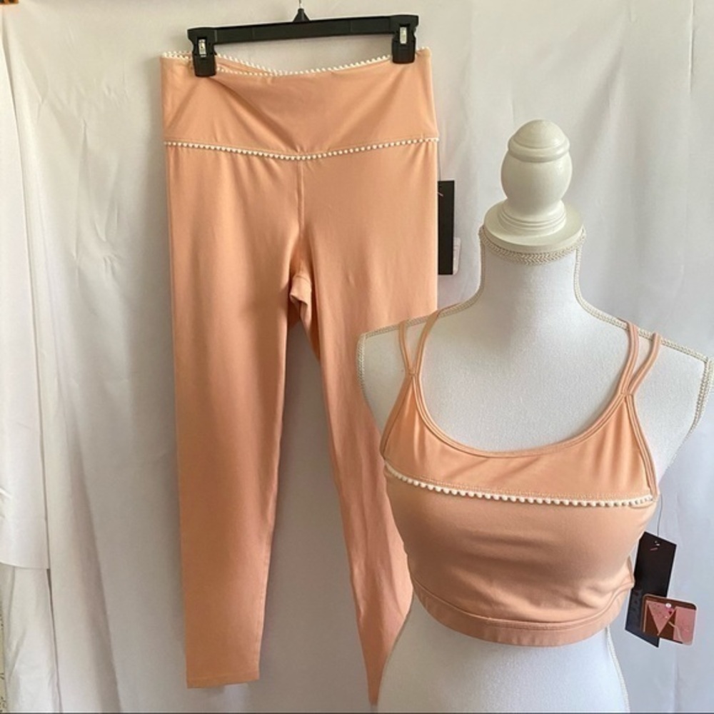 Mono B Athleisure Wear 2 pc Sz Lg NWT